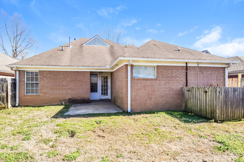 1,755/Mo, 8363 Cross Point Dr Olive Branch, MS 38654 Rear View