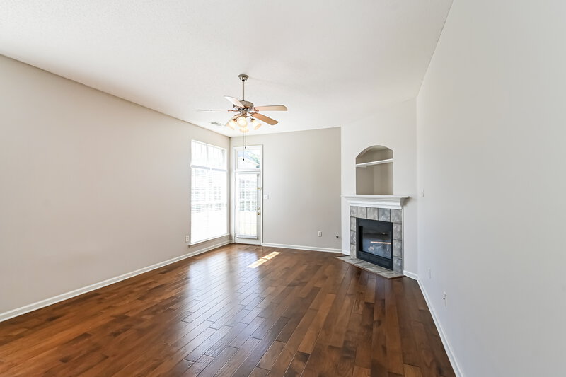 2,080/Mo, 12749 Fox Hunter Dr Olive Branch, MS 38654 Living Room View 2