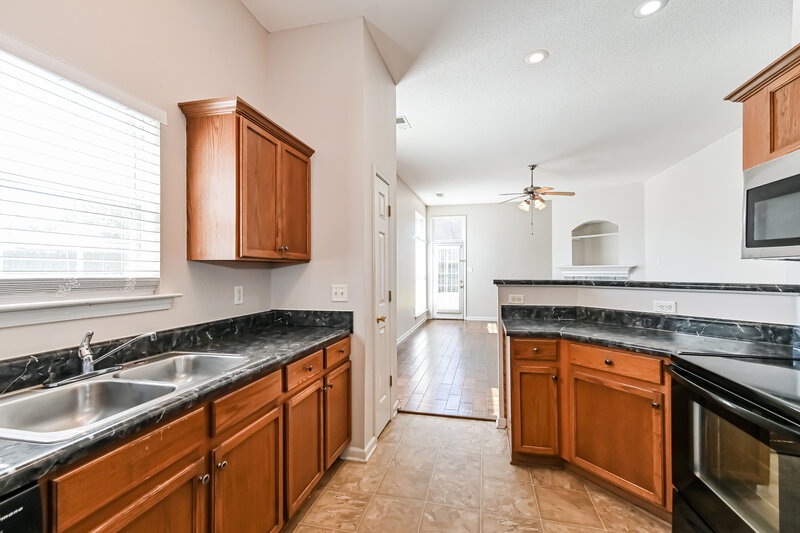 2,080/Mo, 12749 Fox Hunter Dr Olive Branch, MS 38654 Kitchen View