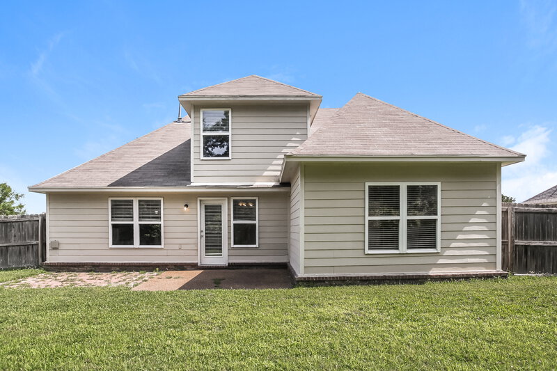 2,140/Mo, 8347 Wild Dune Ln Arlington, TN 38002 Rear View