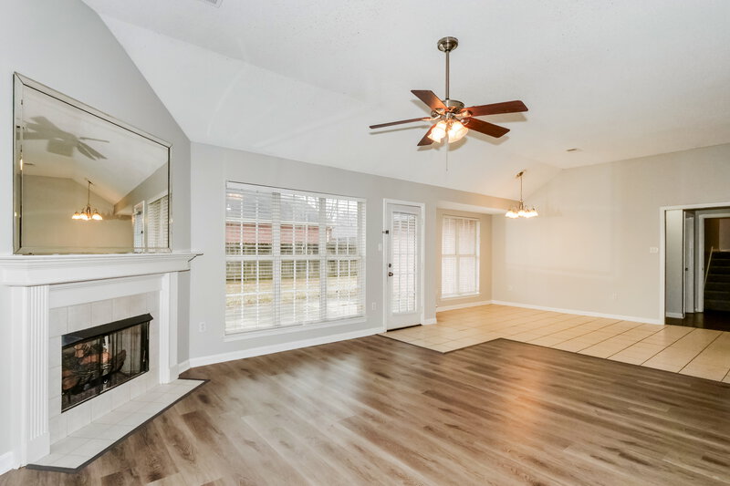 1,910/Mo, 2885 Rutherford Dr Southaven, MS 38672 Living Room View 2