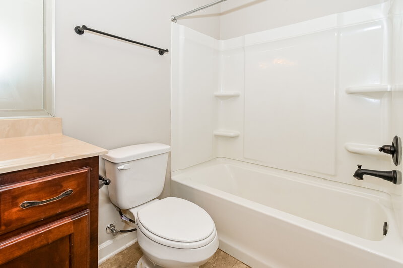 1,840/Mo, 8218 Morning Sun Cv Walls, MS 38680 Bathroom View