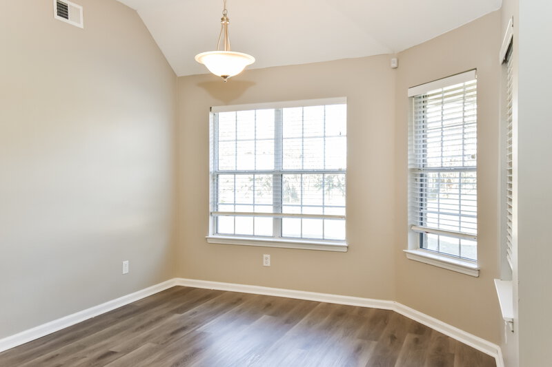 2,225/Mo, 2102 Heather Rdg Southaven, MS 38672 Dining Room View