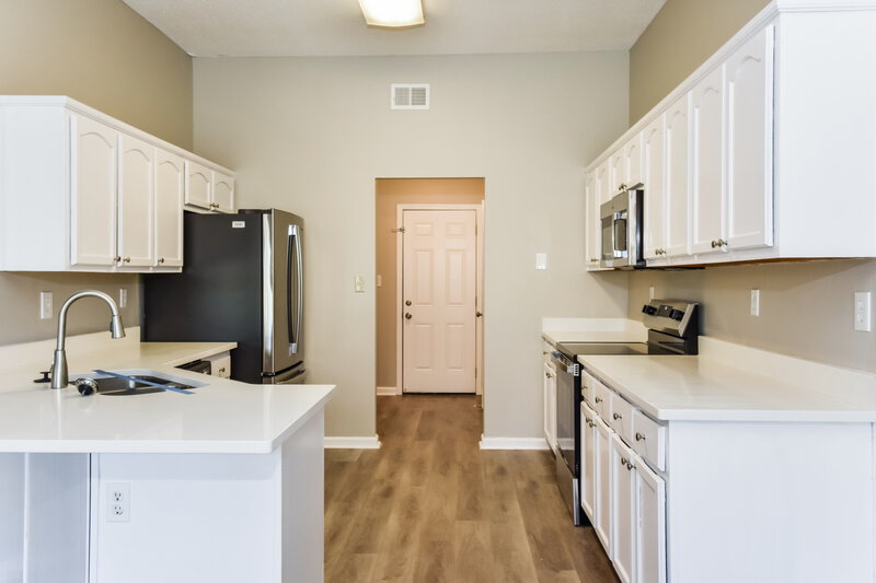 2,225/Mo, 2102 Heather Rdg Southaven, MS 38672 Kitchen View