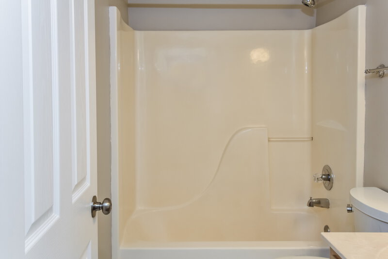 2,225/Mo, 2102 Heather Rdg Southaven, MS 38672 Bathroom View