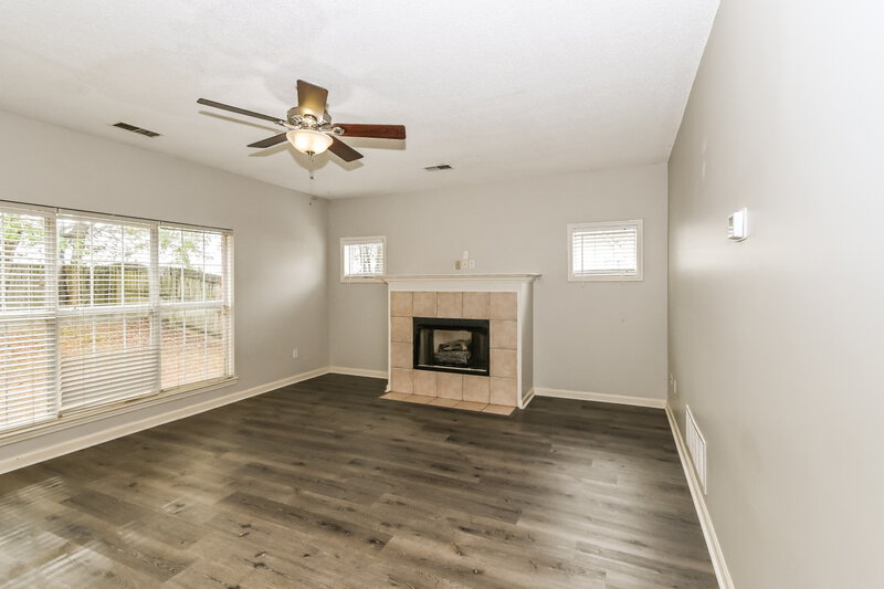 1,690/Mo, 6290 McClendon Cir Olive Branch, MS 38654 Living Room View 3