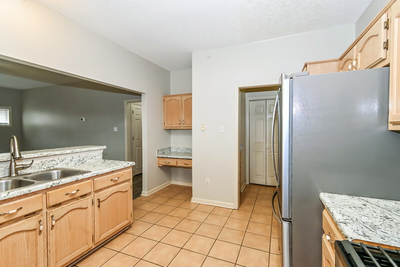 1,690/Mo, 6290 McClendon Cir Olive Branch, MS 38654 Kitchen View 2