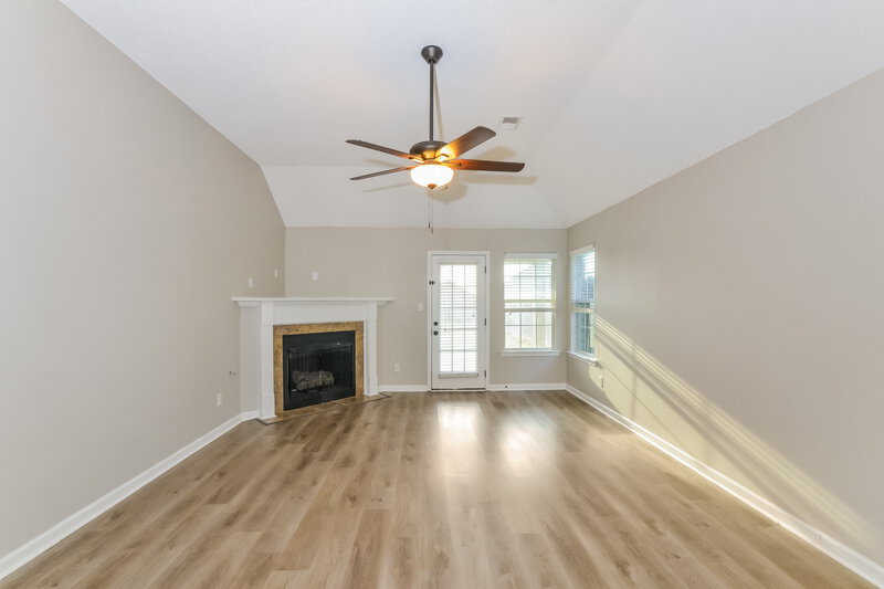 1,805/Mo, 7895 Ridgedale Dr Olive Branch, MS 38654 Living Room View