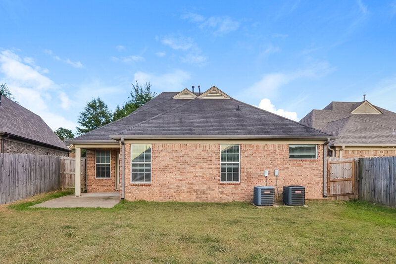 1,805/Mo, 7895 Ridgedale Dr Olive Branch, MS 38654 Rear View