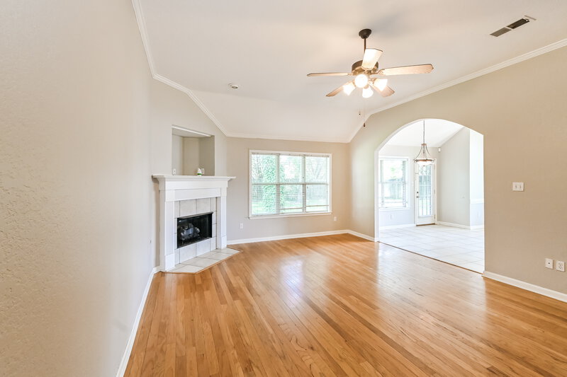 1,870/Mo, 4075 Destin Dr Olive Branch, MS 38654 Living Room View 2