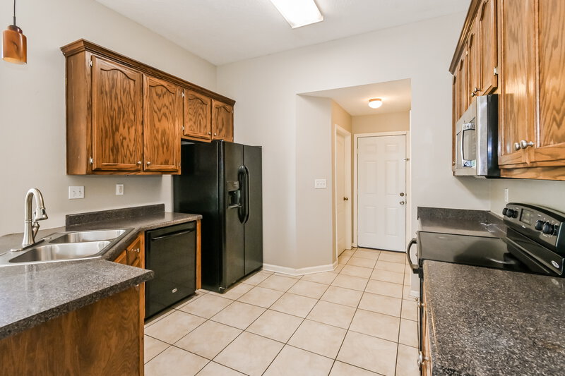 1,870/Mo, 4075 Destin Dr Olive Branch, MS 38654 Kitchen View 3