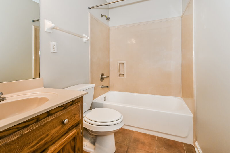 1,870/Mo, 4075 Destin Dr Olive Branch, MS 38654 Bathroom View