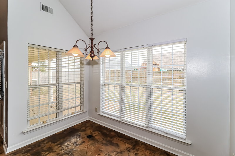 2,280/Mo, 5432 Milton Ridge Dr Arlington, TN 38002 Breakfast Nook View