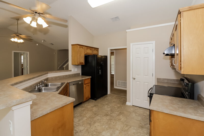 1,760/Mo, 1839 Roy Dr Southaven, MS 38671 Kitchen View