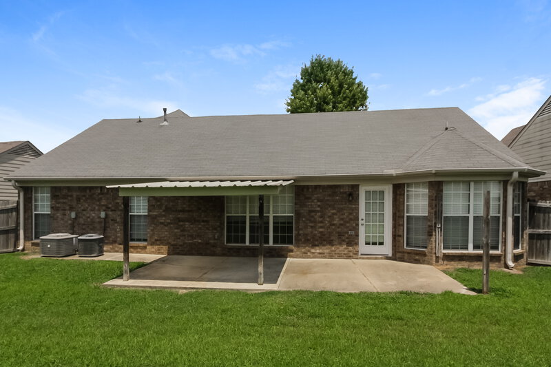 1,760/Mo, 1839 Roy Dr Southaven, MS 38671 Rear View