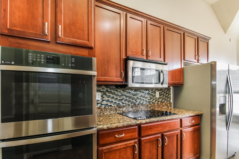 2,270/Mo, 5327 Brookwater Cv S Memphis, TN 38125 Kitchen View