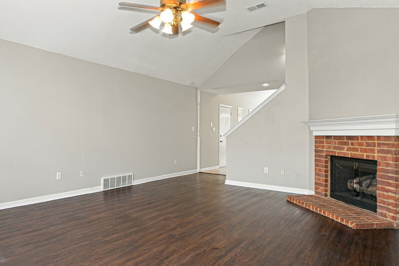 2,435/Mo, 11195 Cashmere Wood Dr Arlington, TN 38002 Living Room View