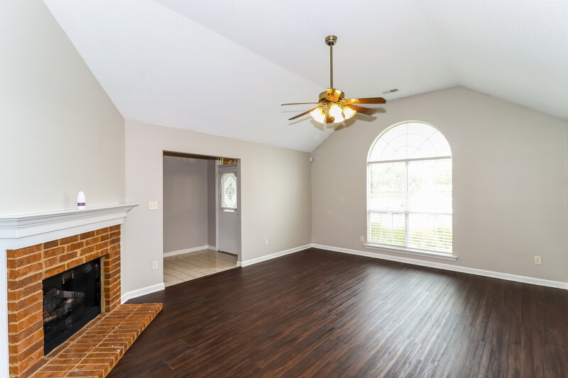 2,365/Mo, 11195 Cashmere Wood Dr Arlington, TN 38002 Living Room View