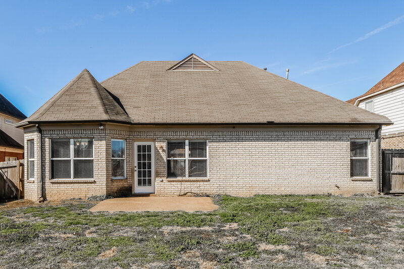 2,130/Mo, 1516 Sawmill Creek Ln Cordova, TN 38016 Rear View