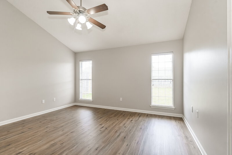 1,775/Mo, 1887 Roy Dr Southaven, MS 38671 Main Bedroom View
