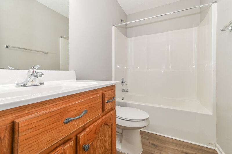 1,775/Mo, 1887 Roy Dr Southaven, MS 38671 Bathroom View