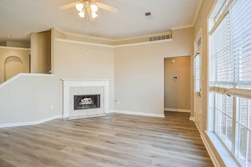 1,780/Mo, 7436 Bakers Glenn Ln Cordova, TN 38018 Living Room View 2