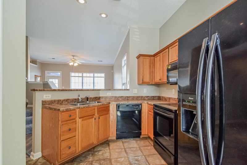 1,780/Mo, 7436 Bakers Glenn Ln Cordova, TN 38018 Kitchen View
