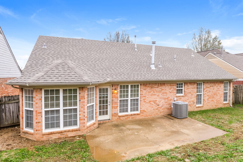 1,575/Mo, 2743 Longshadow Ln Cordova, TN 38016 Rear View