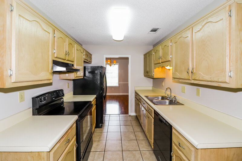 2,065/Mo, 9656 Wood Green Ln Lakeland, TN 38002 Kitchen View