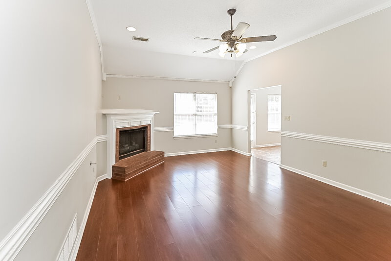 2,720/Mo, 2373 Kindlewood Dr Southaven, MS 38672 Living Room View 2