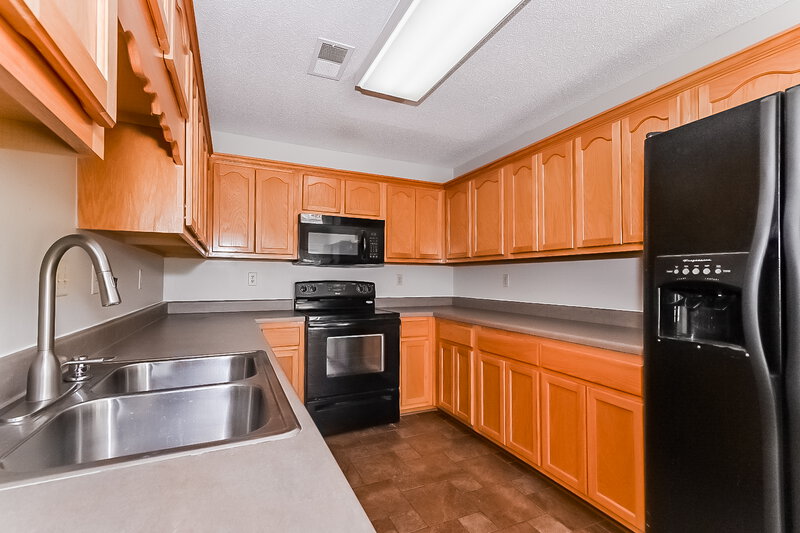 2,720/Mo, 2373 Kindlewood Dr Southaven, MS 38672 Kitchen View