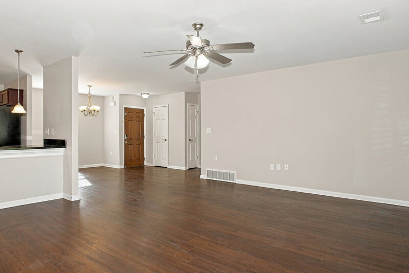 1,860/Mo, 4085 Colton Dr Olive Branch, MS 38654 Living Room View 2