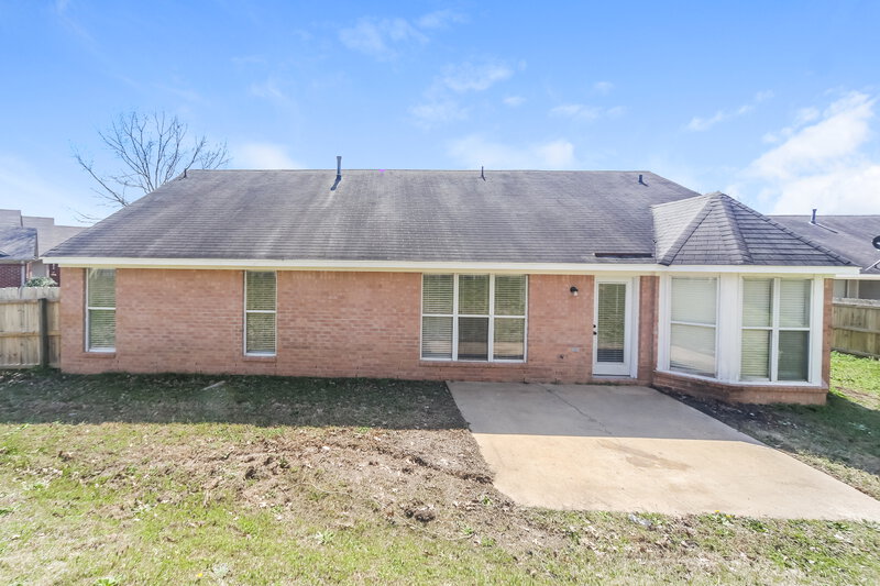 1,610/Mo, 4046 Rosebury Ln Horn Lake, MS 38637 Rear View