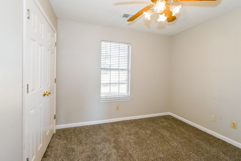 2,330/Mo, 4185 Shadow Oaks Dr Horn Lake, MS 38637 Main Bedroom View