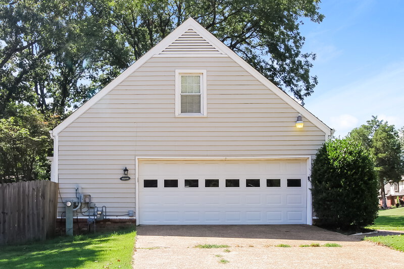 2,095/Mo, 7695 Stout Rd Germantown, TN 38138 Rear View