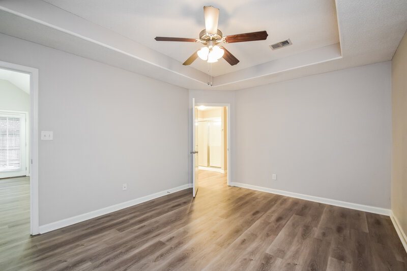 1,865/Mo, 4218 Markston Dr Southaven, MS 38672 Main Bedroom View 2