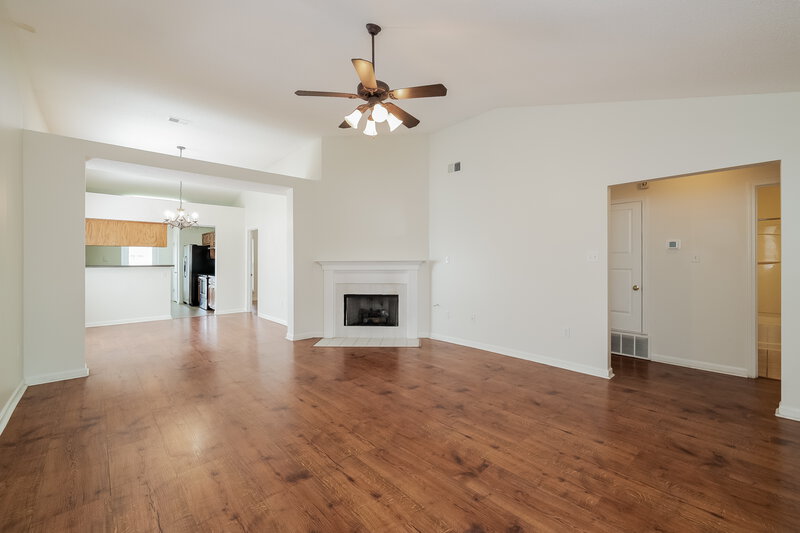 1,795/Mo, 1614 Central Trails Dr Southaven, MS 38671 Living Room View