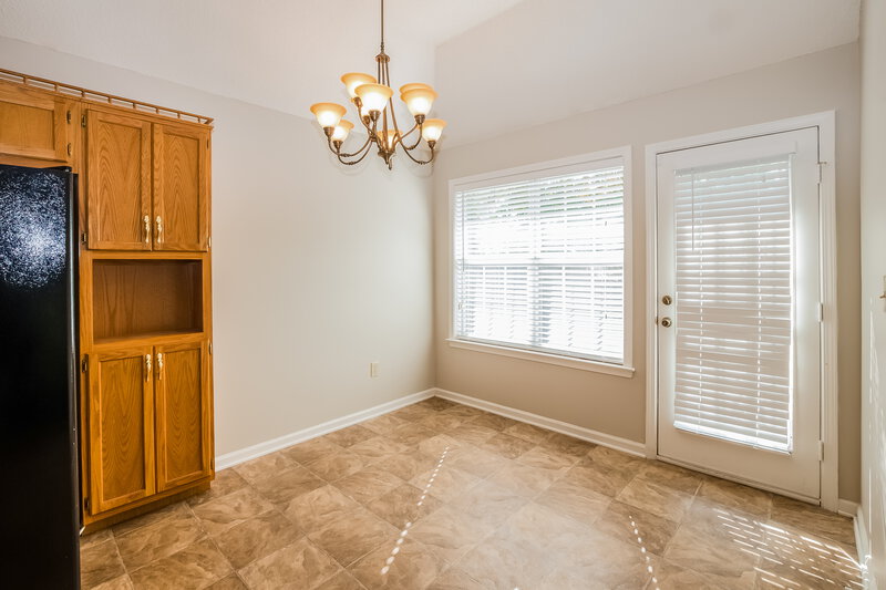 1,370/Mo, 7589 Davis Pkwy Southaven, MS 38671 Dining Room View