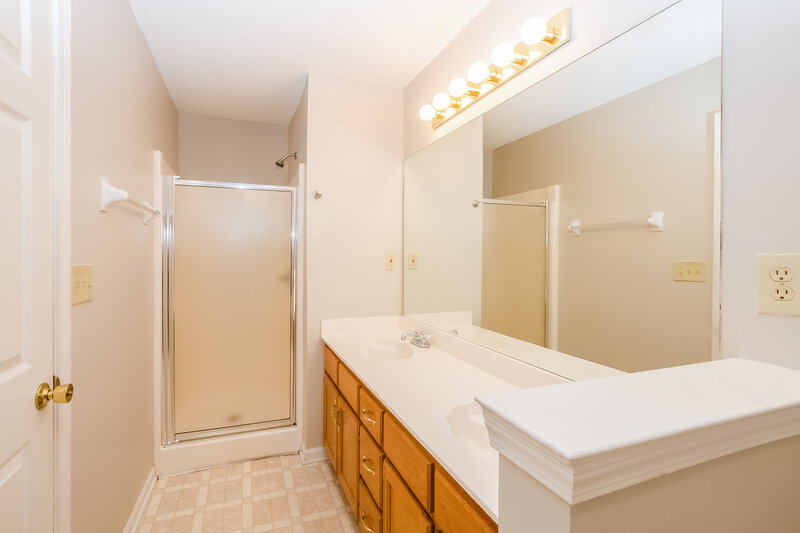 1,370/Mo, 7589 Davis Pkwy Southaven, MS 38671 Bathroom View 2