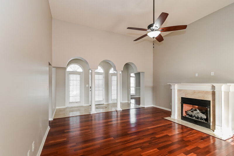 2,220/Mo, 8832 Sweet Flag Loop W Southaven, MS 38671 Living Room View