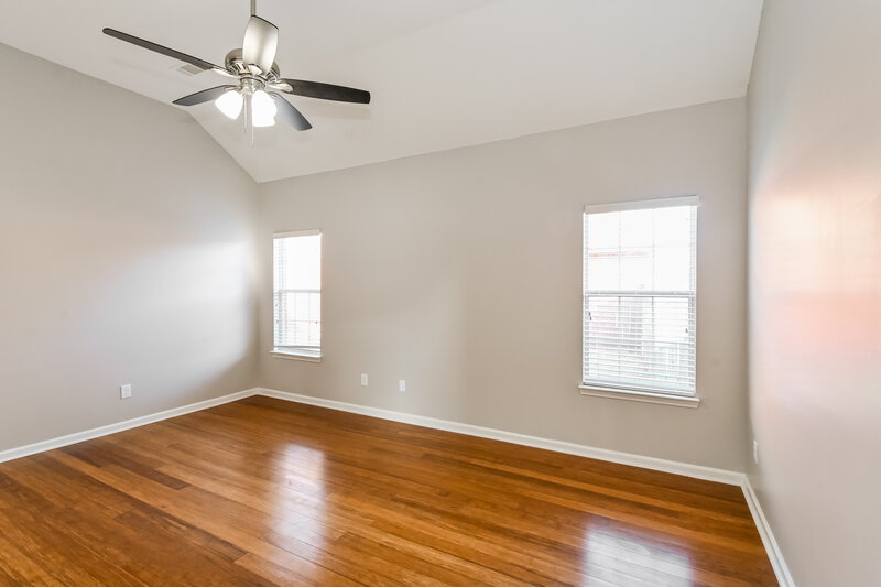 2,220/Mo, 8832 Sweet Flag Loop W Southaven, MS 38671 Main Bedroom View 2