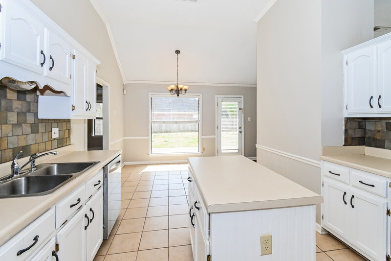 2,115/Mo, 7727 Shadow Glen Ln Arlington, TN 38002 Kitchen View 3