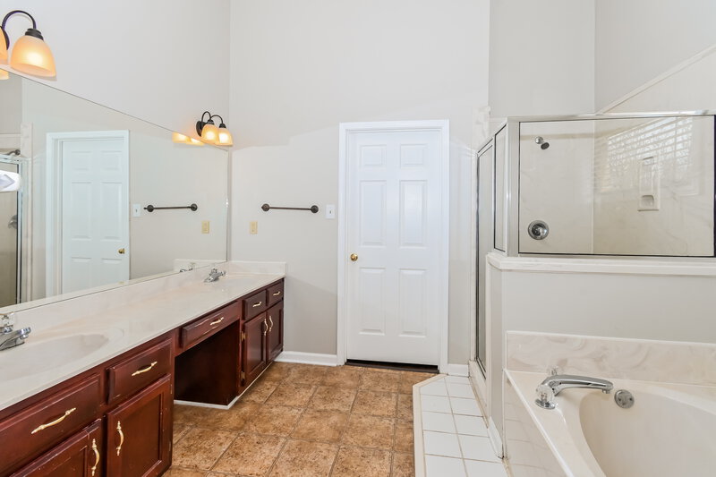 2,115/Mo, 7727 Shadow Glen Ln Arlington, TN 38002 Main Bathroom View