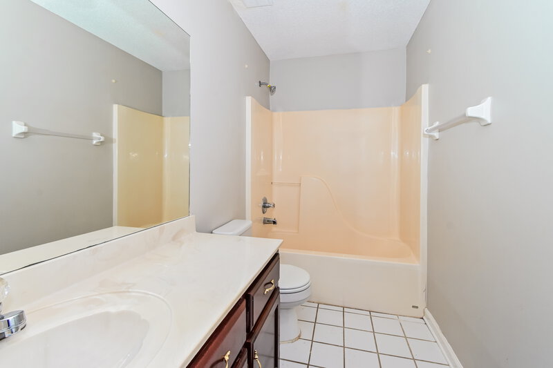 2,115/Mo, 7727 Shadow Glen Ln Arlington, TN 38002 Bathroom View