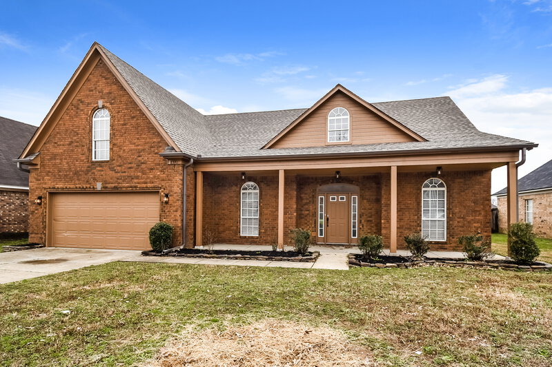 2,035/Mo, 8391 Olivia Ln Southaven, MS 38672 Front View