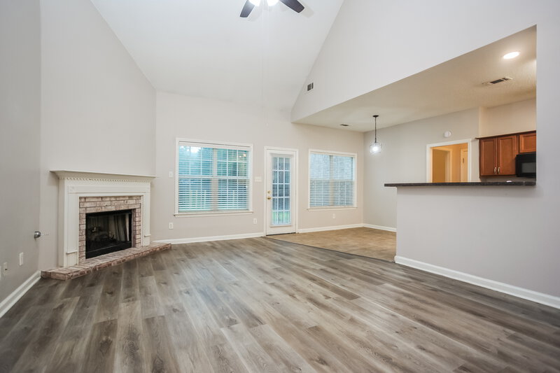 2,180/Mo, 8116 Fleets Run Dr Cordova, TN 38018 Living Room View