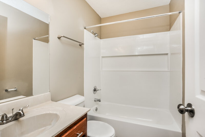 1,660/Mo, 7660 Wills Way Cir E Walls, MS 38680 Bathroom View