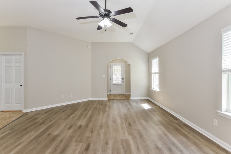 1,795/Mo, 9876 Southern Oak Way Olive Branch, MS 38654 Living Room View 2