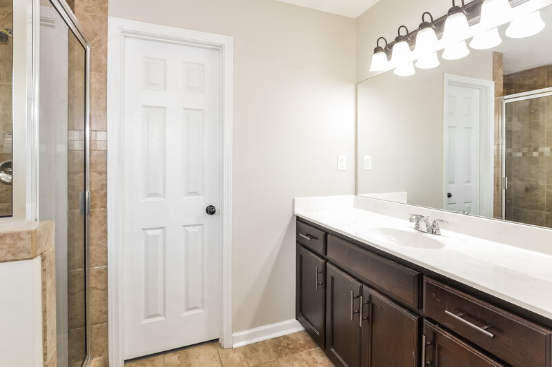 1,795/Mo, 9876 Southern Oak Way Olive Branch, MS 38654 Main Bathroom View 2