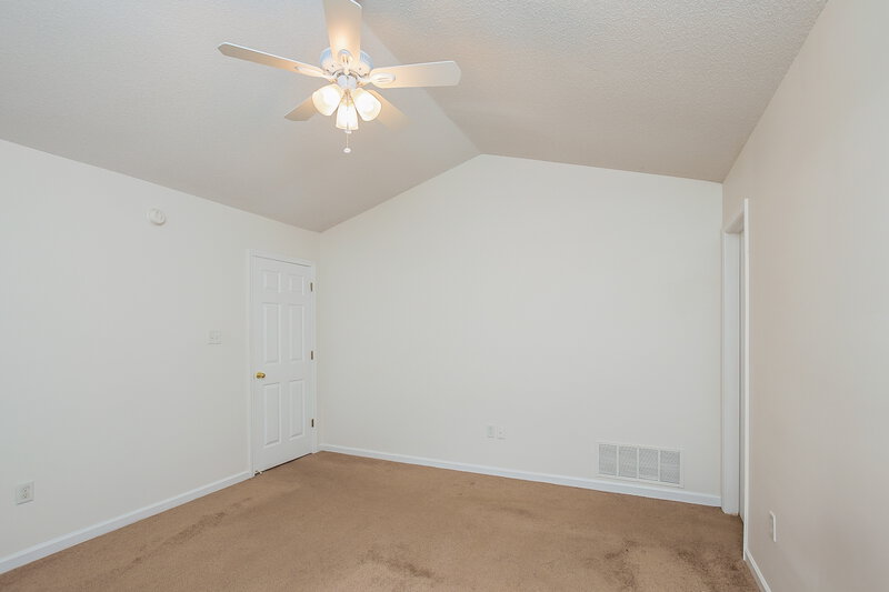 2,320/Mo, 10716 Ridgefield Dr Olive Branch, MS 38654 Master Bedroom View 2